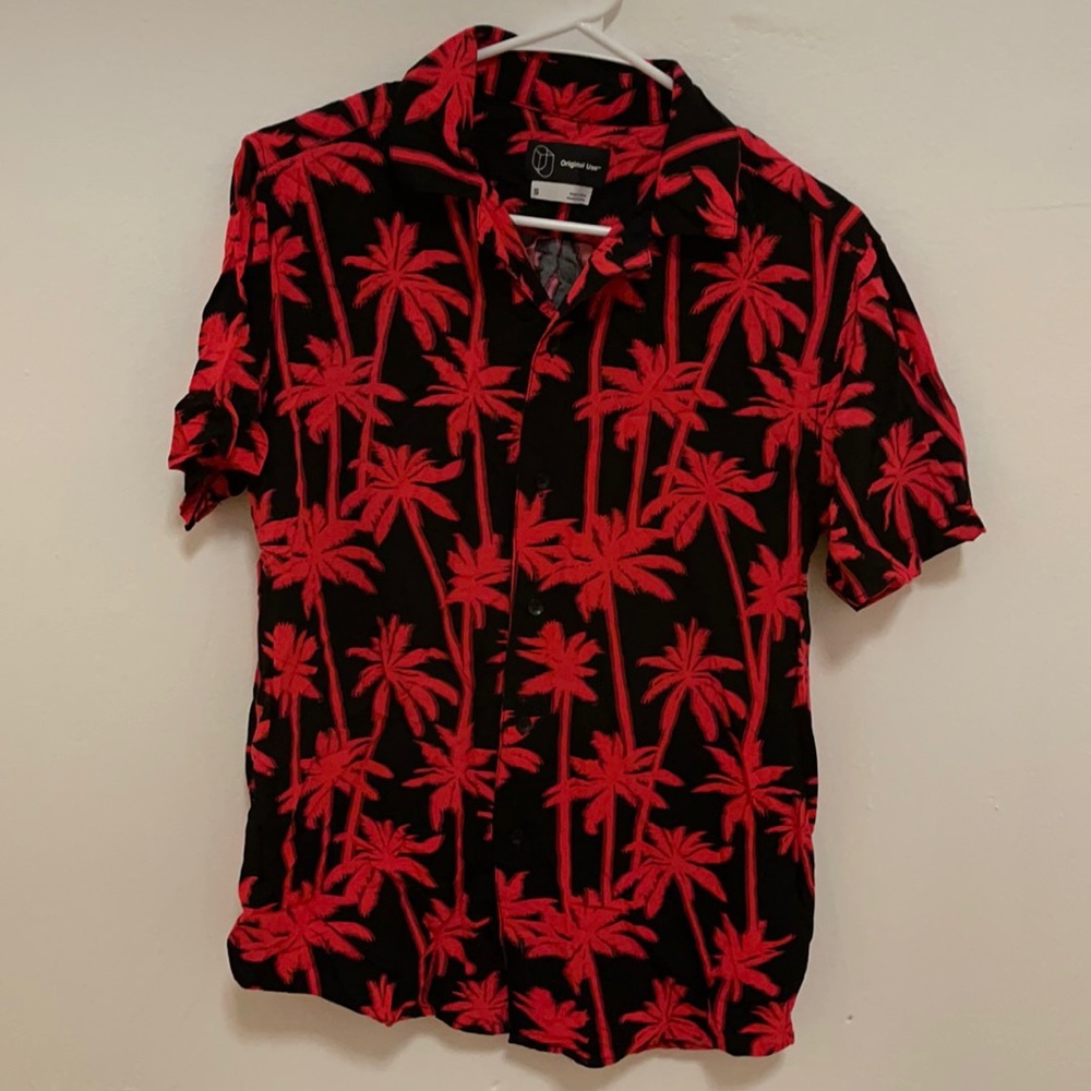 Short sleeve button up